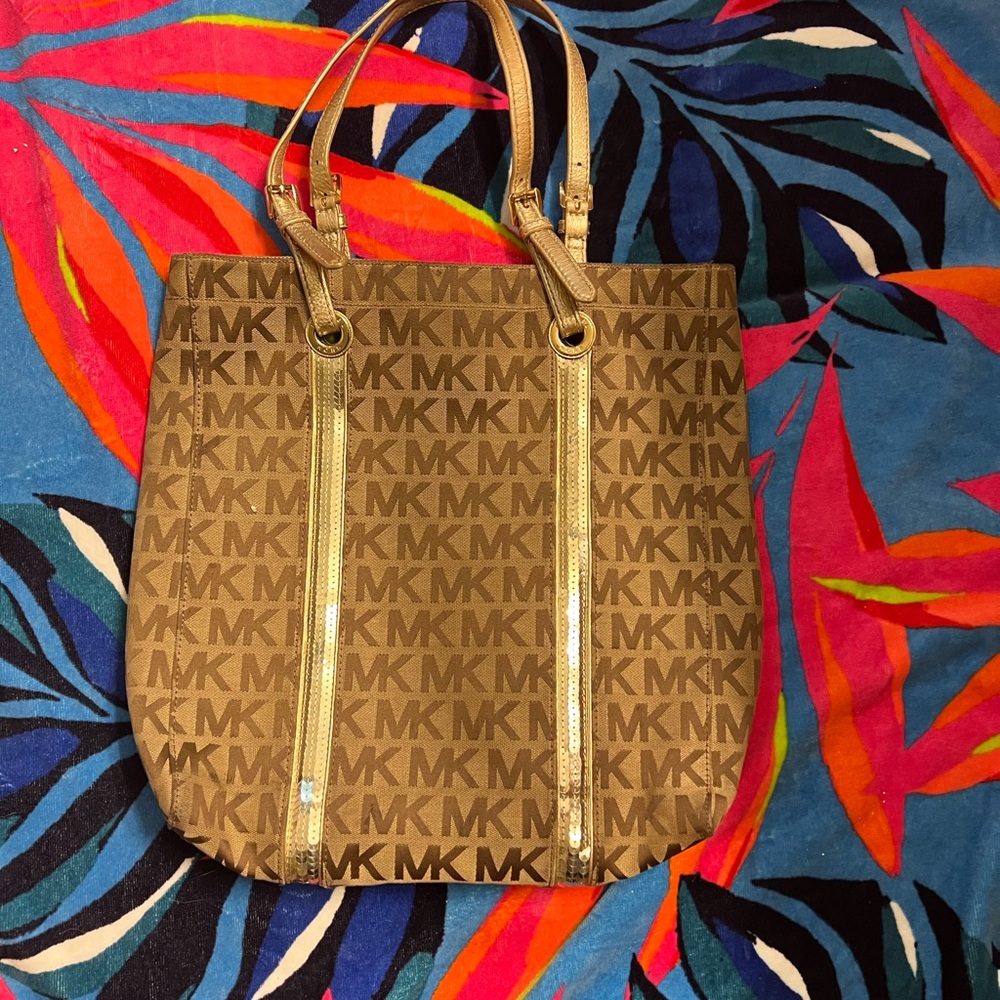 Like New Michael Kors purse